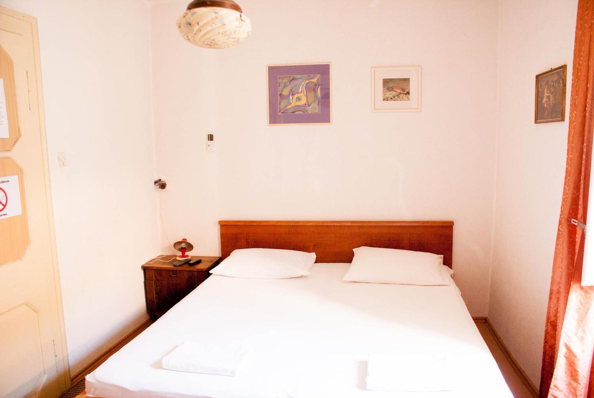 Accommodation Old Town Vitaic كورتْشولا الغرفة الصورة