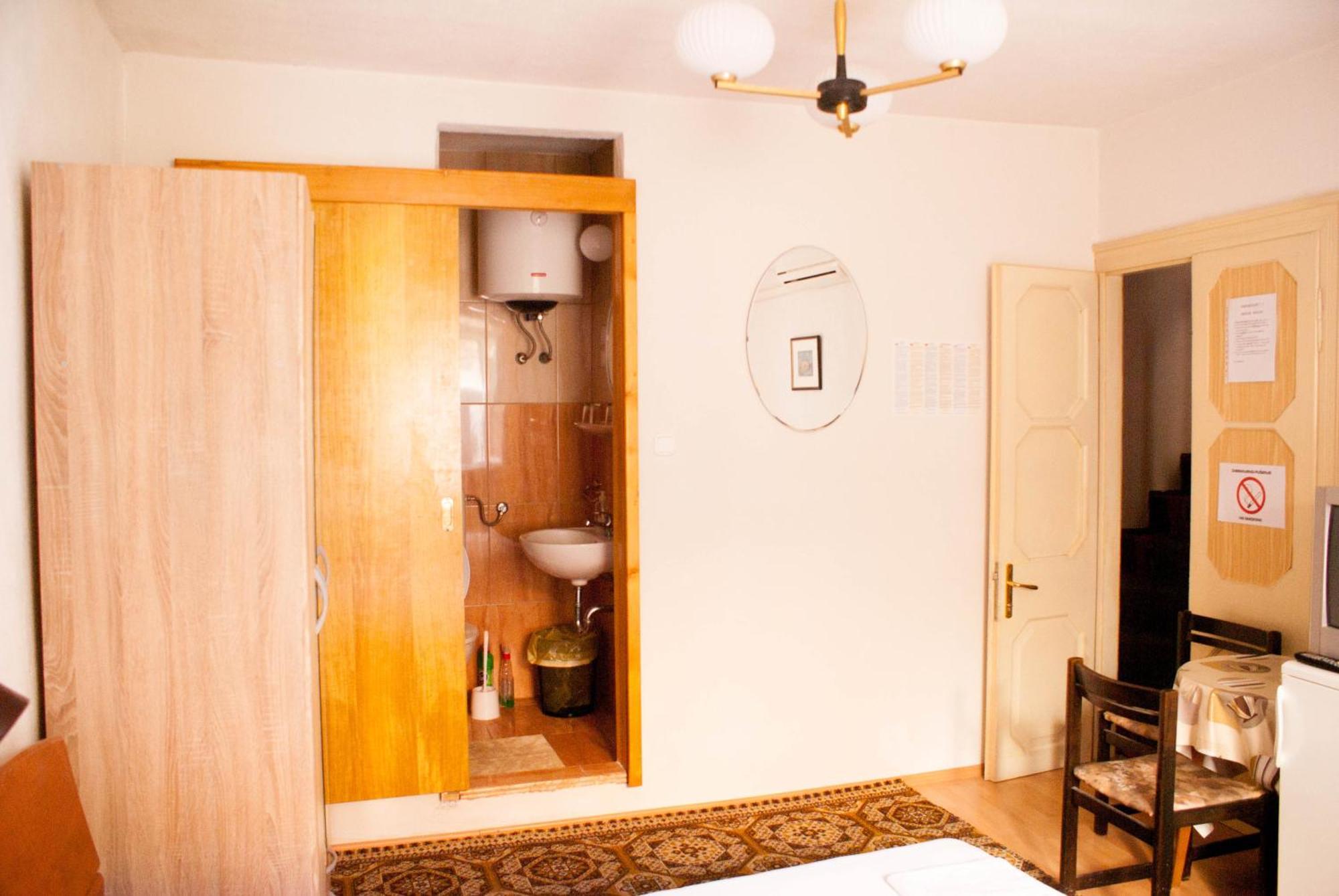 Accommodation Old Town Vitaic كورتْشولا الغرفة الصورة