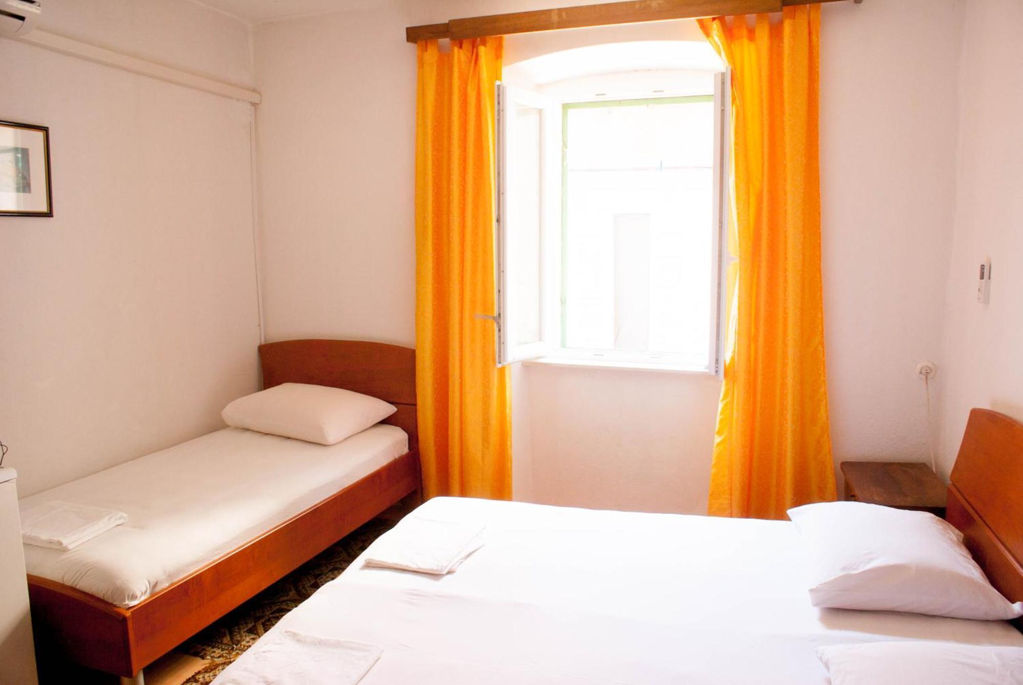 Accommodation Old Town Vitaic كورتْشولا الغرفة الصورة