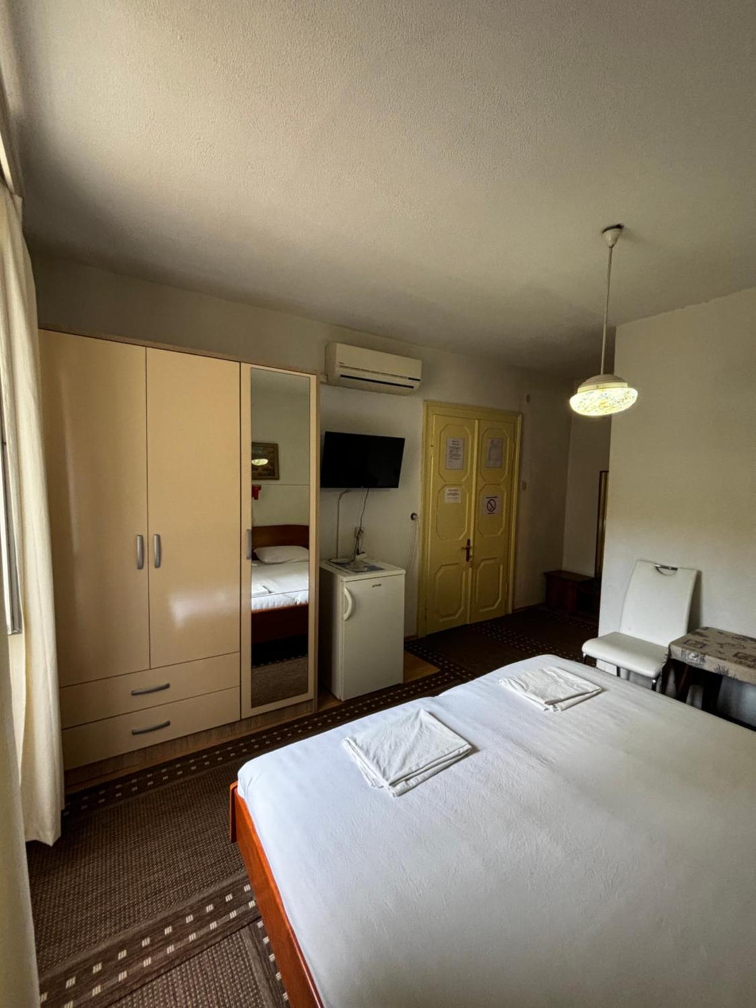 Accommodation Old Town Vitaic كورتْشولا المظهر الخارجي الصورة