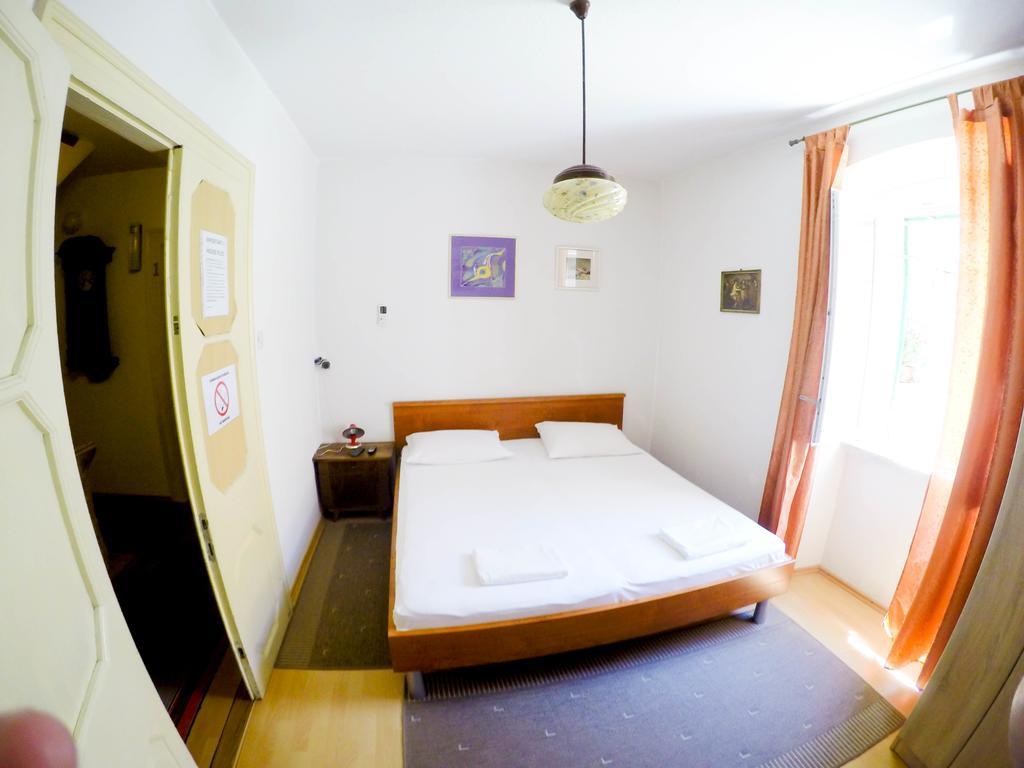Accommodation Old Town Vitaic كورتْشولا الغرفة الصورة